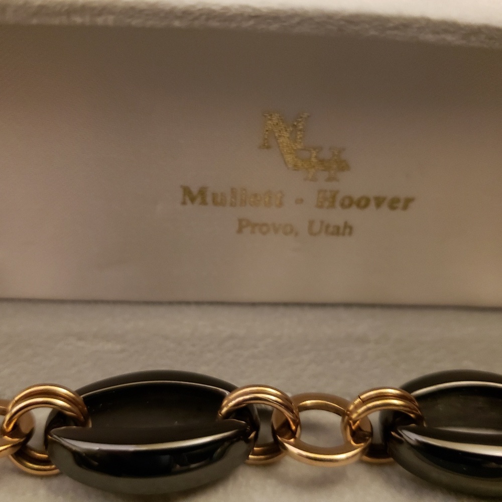 Jewelry - Picture 2 of 2